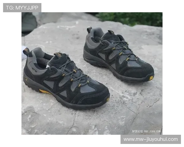 狼爪品牌足球鞋创新设计揭示运动装备科技新趋势